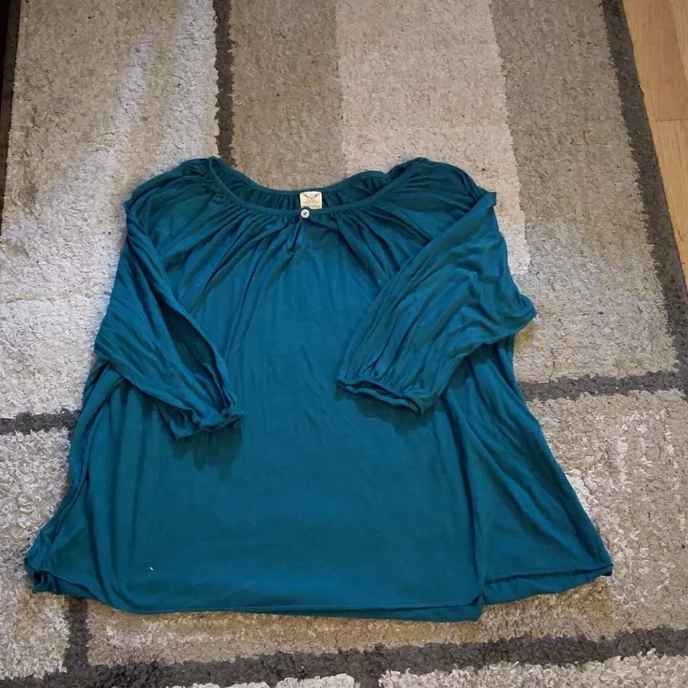 5/25 Quarter sleeve key hole blouse